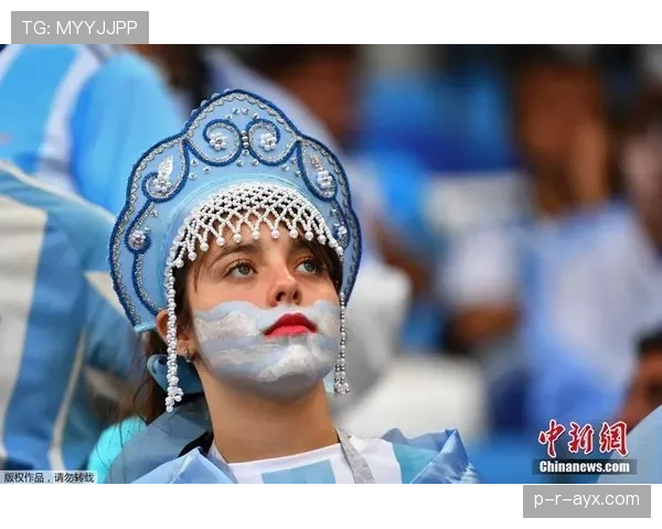 南美足球魅力绽放：球员精湛技艺与赛场激情持续点燃球迷热情