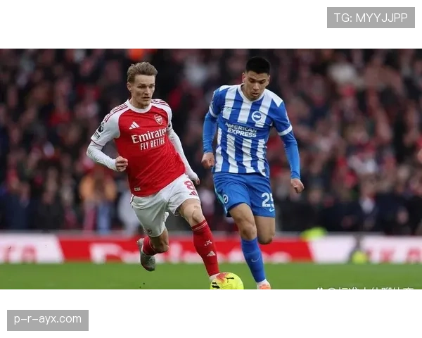 厄德高无球跑动与前插进攻分析