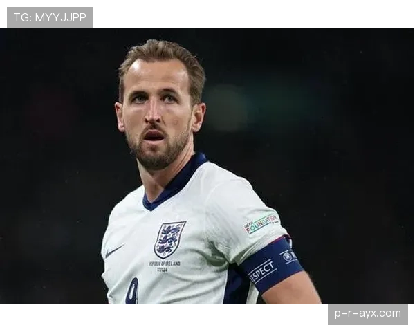 哈里·凯恩家冰箱里只放蛋白粉和冰水,连老婆都吐槽他活得像AI 哈里·凯恩家冰箱里只放蛋白粉和冰水,连老婆都吐槽他活得像AI